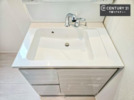 ���ʑ�E���ʏ� �[�����ʑ�{�E���́A�������˂ɂ����̂ł�����ꂪ�y�X�I���������ۂĂ܂��I
�L���C�Ȑ��ʏ��Ŏ��������̃��`�x�[�V�������オ��܂��ˁI