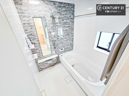 ���� �������������l�̕��͋C�̃o�X���[���́A�����o�Ă��ăo�X�^�C�����[���I
���d���撣���Ă��邲�J���ɂ��D�݂̓����̓����܂����āA�y����ł݂Ă͂������ł��傤���H