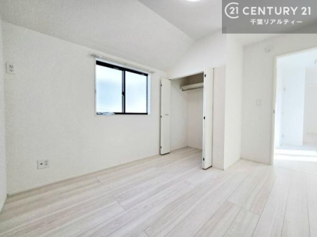 �m�� ���[�X�y�[�X�����Ă��܂��I�������X�b�L�����ڂ��鎖���ł��܂��ˁB
�Ƌ��I�΂Ȃ��V���v���ȃf�U�C���ׁ̈A�Ƌ��I�΂����C�ɓ���̋�ԍ�肪�ł������ł��ˁB