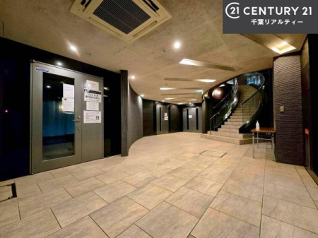 �G���g�����X ��؂Ȃ��q�l�����o�}������G���g�����X�B����]�̕����܂Ƃ߂Ă��ē��B
���₢���킹�ɑ��Ή����܂��I