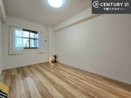 �Q�� �V���v���Ƀf�U�C������Ă��邽�߁A�Ƌ��I�т܂���I
���C�ɓ���̉Ƌ��u���Ă��낰���Ԃ���邱�Ƃ��ł��܂��B