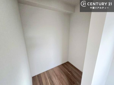 ���[ �E�H�[�N�C���N���[�[�b�g�t���ł��B��������̂��m���Ȃǂ����[���Ă��������ł��ˁI���ɂ���@�������ȂǋG�ߕ��̑傫�ȉƓd�����[�ł��܂��B