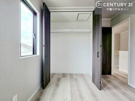 �m�� ���[�X�y�[�X�����Ă��܂��I�������X�b�L�����ڂ��鎖���ł��܂��ˁB
�Ƌ��I�΂Ȃ��V���v���ȃf�U�C���ׁ̈A�Ƌ��I�΂����C�ɓ���̋�ԍ�肪�ł������ł��ˁB