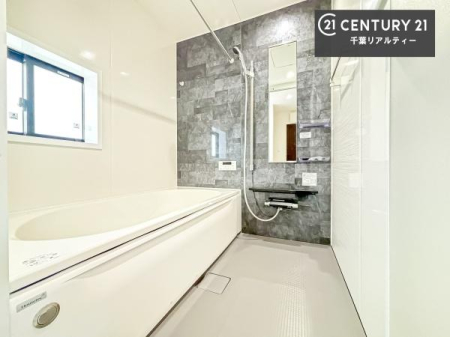 ���� �������������l�̕��͋C�̃o�X���[���́A�����o�Ă��ăo�X�^�C�����[���I
���d���撣���Ă��邲�J���ɂ��D�݂̓����̓����܂����āA�y����ł݂Ă͂������ł��傤���H