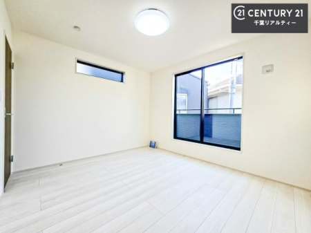 �Q�� �o���R�j�[�ɖʂ��Ă���m���ł��B���邭�����肪����A���C����������ł��܂��I���N���āA�O�ɏo�Ĕw�L�т����[�ċz�����ǂ������}������邱�Ƃ��ł��܂��B