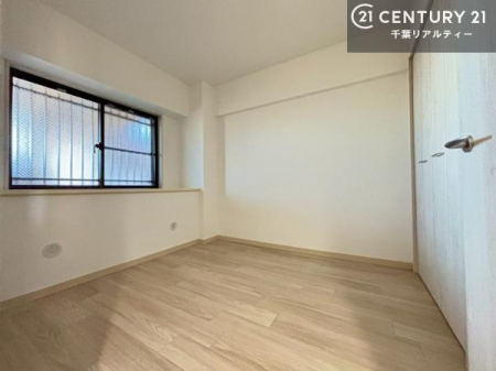 �Q�� �D���������������ޗm���́A���̖ڊo�߂��C�������ǂ������ł��ˁB���������Ԃ��������Ɖ߂������Ƃ��ł��܂��B�D�����F�����̃t���[�����O���ǂ�ȉƋ�ɂ��}�b�`���܂��I