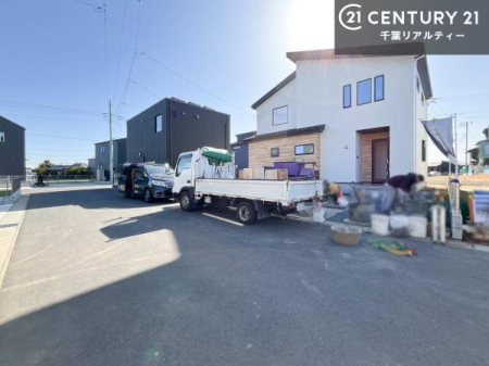 �O�ʓ��H�܂ތ��n�ʐ^ ���ӊ���A���q�l�̂���]�ɍ������������ꏏ�ɂ��ē���v���܂��B�Z��[���A�h�o�C�U�[�ɂ�邲���k������܂��B���Ђ͂��₢���킹�ɑ��Ή����܂��I���҂������܂���I