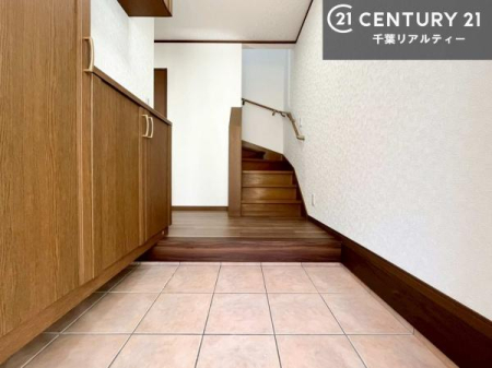 ���� ���ċA���Ă��Ă��A�������܁I�����������Ȃ�A�D�����}������Ă�����ԂɂȂ��Ă��܂��B
���邭��������錺�ւł��I