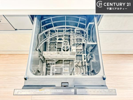 �L�b�`�� �H��@�t���̃L�b�`���ł��I�Z���������r��h�~�Ƃ��đ�ϊ��􂷂�֗��Ȏd�l�ł��I�r���g�C���Ȃ̂ŃL�b�`���̏ꏊ����炸�����X�y�[�X���L���g�����Ƃ��o���܂��I