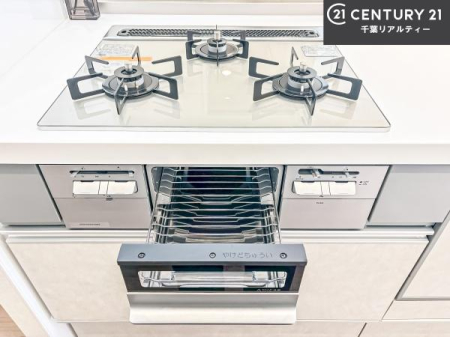 �L�b�`�� �R�����͎O������̂ł������̓����i�s���ł��܂��B
�������O�����t���ł��B�����X�y�[�X���L�X���Ă���׍�Ƃ����₷���I�g�����肪�ǂ��V�X�e���L�b�`���ł��I