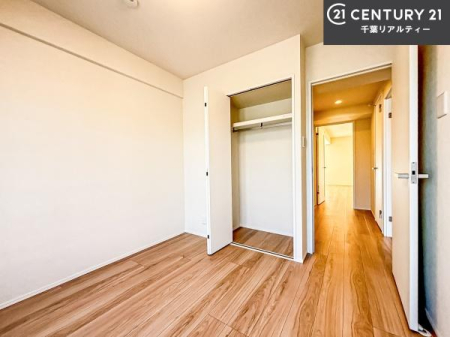 �Q�� �D���������������ޗm���́A���̖ڊo�߂��C�������ǂ������ł��ˁB���������Ԃ��������Ɖ߂������Ƃ��ł��܂��B�D�����F�����̃t���[�����O���ǂ�ȉƋ�ɂ��}�b�`���܂��I