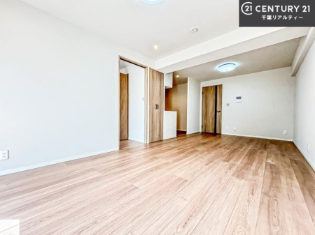 ���r���O �D�����z���܂肪���r���O����ł���ċ��S�n�̗ǂ���Ԃ����o���Ă���܂��I
���났�̎��Ԃ��߂����܂��I