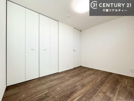 ���[ ���[�͂ɗD��Ă��邩�炱���A�]�v�ȃ��m��\�ɏo�����A�C���e���A��������L�[�v�ł��܂��B�V���v���Ő������ꂽ��Ԃ����y���݂��������B