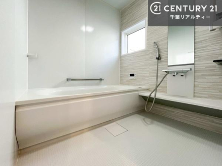 ���� �L�X�o�X�ň���̔������t���b�V���B�����L�΂���̂ŁA�����ɂ��������ƐZ����܂��ˁI�����̃o�X�^�C�����y���݂ɂȂ�܂��B