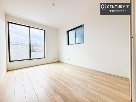 �Q�� �o���R�j�[�ɖʂ��Ă���m���ł��B���邭�����肪����A���C����������ł��܂��I���N���āA�O�ɏo�Ĕw�L�т����[�ċz�����ǂ������}������邱�Ƃ��ł��܂��B