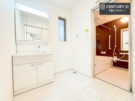 ���ʑ�E���ʏ� �g�Ȃ�𐮂�����ʏ��́A���������厖�ł��I������̐������̂��镵�͋C�����o�I�C�����悭���g�����������܂��B