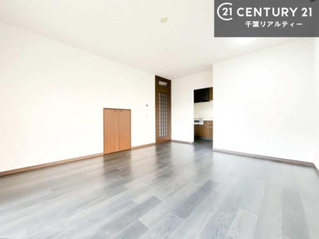 ���r���O �D�����z���܂肪���r���O����ł���ċ��S�n�̗ǂ���Ԃ����o���Ă���܂��I
���났�̎��Ԃ��߂����܂��I