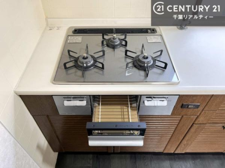 �L�b�`�� �R�����͎O������̂ł������̓����i�s���ł��܂��B
�������O�����t���ł��B�����X�y�[�X���L�X���Ă���׍�Ƃ����₷���I�g�����肪�ǂ��V�X�e���L�b�`���ł��I