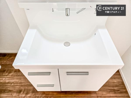 ���ʑ�E���ʏ� �[�����ʑ�{�E���́A�������˂ɂ����̂ł�����ꂪ�y�X�I���������ۂĂ܂��I
�L���C�Ȑ��ʏ��Ŏ��������̃��`�x�[�V�������オ��܂��ˁI