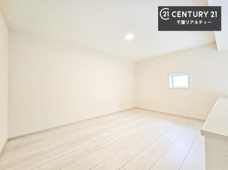 ���[ ���t�g�t���I���i�g��Ȃ��悤�ȋG�ߕ��̃C���e���A��Ɠd�̎��[�ɕ֗��I���񌻒n�ɂĂ��m���߂��������I