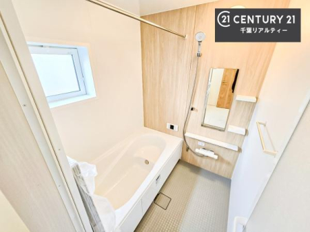 ���� �������������l�̕��͋C�̃o�X���[���́A�����o�Ă��ăo�X�^�C�����[���I
���d���撣���Ă��邲�J���ɂ��D�݂̓����̓����܂����āA�y����ł݂Ă͂������ł��傤���H