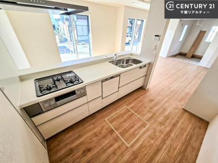 �L�b�`�� ��Ƃ肠�钲���X�y�[�X�ō�Ƃ����₷�����K�ȃL�b�`���ł��I
���q�l�ƈꏏ�ɂ��َq������y���߂�L�X�X�y�[�X�ł��B�y�����������ԂɂȂ肻���ł��ˁI