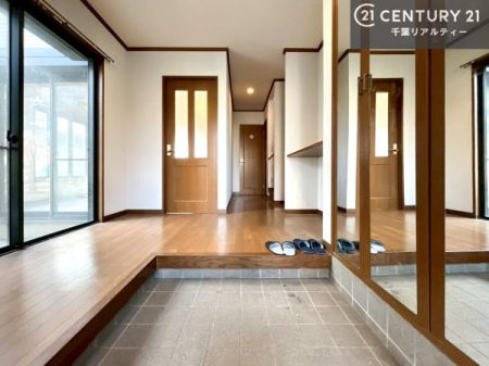 ���� ���ċA���Ă��Ă��A�������܁I�����������Ȃ�A�D�����}������Ă�����ԂɂȂ��Ă��܂��B
�z�[�����炷���e���X�ɏo���閾�邭��������錺�ւł��I