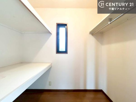 ���[ �E�H�[�N�C���N���[�[�b�g�t���ł��B��������̂��m���Ȃǂ����[���Ă��������ł��ˁI���ɂ���@�������ȂǋG�ߕ��̑傫�ȉƓd�����[�ł��܂��B