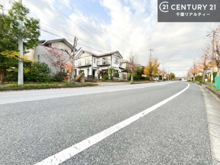 �O�ʓ��H�܂ތ��n�ʐ^ ���ӊ���A���q�l�̂���]�ɍ������������ꏏ�ɂ��ē���v���܂��B�Z��[���A�h�o�C�U�[�ɂ�邲���k������܂��B���Ђ͂��₢���킹�ɑ��Ή����܂��I���҂������܂���I