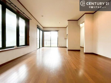 ���r���O �S�n�ǂ����r���O�͉Ƒ������R�ƏW�܂�܂��B�Ƒ��c�R�̎��Ԃ����������ł��B���Ƒ��ƁA����w�[���������Ԃ��߂��������ł��ˁB