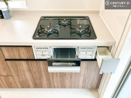 �L�b�`�� �R�����͎O������̂ł������̓����i�s���ł��܂��B
�������O�����t���ł��B�����X�y�[�X���L�X���Ă���׍�Ƃ����₷���I�g�����肪�ǂ��V�X�e���L�b�`���ł��I