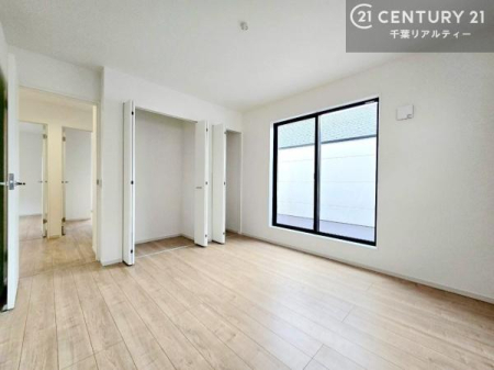 �Q�� �D���������������ޗm���́A���̖ڊo�߂��C�������ǂ������ł��ˁB���������Ԃ��������Ɖ߂������Ƃ��ł��܂��B�D�����F�����̃t���[�����O���ǂ�ȉƋ�ɂ��}�b�`���܂��I