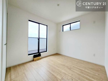 �m�� �o���R�j�[�ɖʂ��Ă���m���ł��B��ʍ̌��Ŗ��邭���C����������ł��܂��I