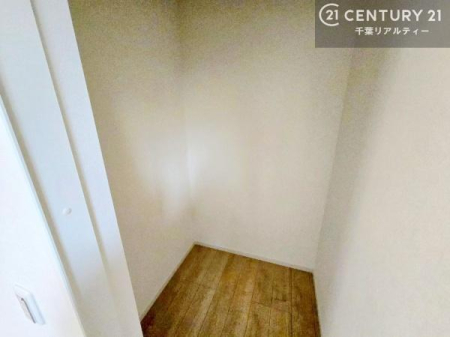 ���[ �E�H�[�N�C���N���[�[�b�g�t���ł��B��������̂��m���Ȃǂ����[���Ă��������ł��ˁI���ɂ���@�������ȂǋG�ߕ��̑傫�ȉƓd�����[�ł��܂��I