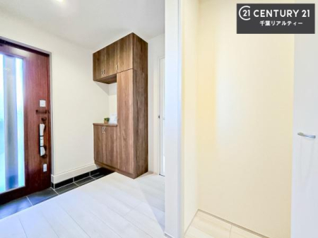 ���� ���ċA���Ă��Ă��A�������܁I�����������Ȃ�A�D�����}������Ă�����ԂɂȂ��Ă��܂��B
���邭��������錺�ւł��I