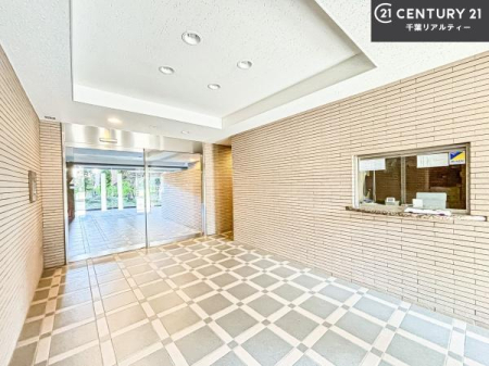 �G���g�����X ��؂Ȃ��q�l�����o�}������G���g�����X�B�z��������ǂ��S�n�̗ǂ���Ԃł��B