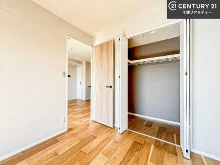 �q������ ���[�X�y�[�X�����Ă��܂��I�������X�b�L�����ڂ��鎖���ł��܂��ˁB
�Ƌ��I�΂Ȃ��V���v���ȃf�U�C���ׁ̈A�Ƌ��I�΂����C�ɓ���̋�ԍ�肪�ł������ł��ˁB