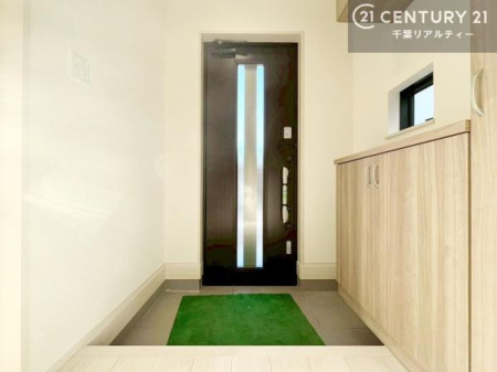 ���� �V���[�Y�{�b�N�X�t���Ȃ̂ŁA���ւ��Еt�����|�������₷���ł��I
�X�b�L���������ւŌ˂��J�����u�ԁA�������̂���S�n������Ԃ��o�}���Ă���܂��B