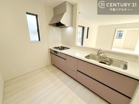 �L�b�`�� ��l�C�̑Ζʎ��V�X�e���L�b�`�����̗p���Ă��܂��I���Ƒ��̃R�~���j�P�[�V���������R�Ƒ�����݌v�ł��B
���q�l�ɂ��ڂ��͂��̂Ŋ������ł��ˁB�L�X�g���ĉ��K�ɍ�Ƃ��i�݂܂��B