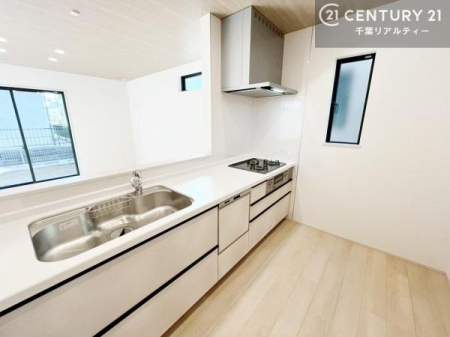 �L�b�`�� ��Ƃ肠�钲���X�y�[�X�ō�Ƃ����₷�����K�ȃL�b�`���ł��I
���q�l�ƈꏏ�ɂ��َq������y���߂�L�X�X�y�[�X�ł��B�y�����������ԂɂȂ肻���ł��ˁI