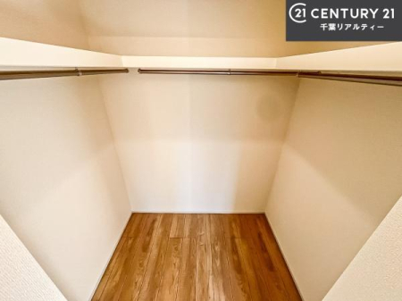 ���[ �E�H�[�N�C���N���[�[�b�g�t���ł��B��������̂��m���Ȃǂ����[���Ă��������ł��ˁI���ɂ���@�������ȂǋG�ߕ��̑傫�ȉƓd�����[�ł��܂��B