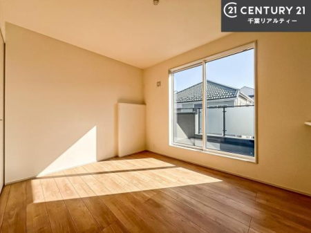 �m�� �o���R�j�[�ɖʂ��Ă���m���ł��B���邭�����肪����A���C����������ł��܂��I���N���āA�O�ɏo�Ĕw�L�т����[�ċz�����ǂ������}������邱�Ƃ��ł��܂��B