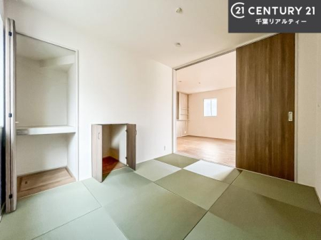 �a�� ���r���O�Ɨאڂ����a���ł��I�Ǝ��̋x�e�X�y�[�X��L�b�Y�X�y�[�X�Ƃ��Ċ��p����̂��悳�����ł��ˁI
�a���̎g�����͖�����I