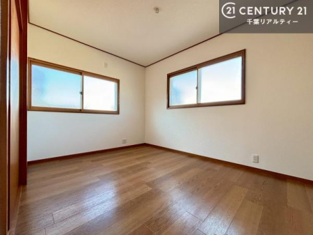 ���r���O�ȊO�̋��� �V���v���Ƀf�U�C������Ă��邽�߁A�Ƌ��I�т܂���I
���C�ɓ���̉Ƌ��u���Ă��낰���Ԃ���邱�Ƃ��ł��܂��B