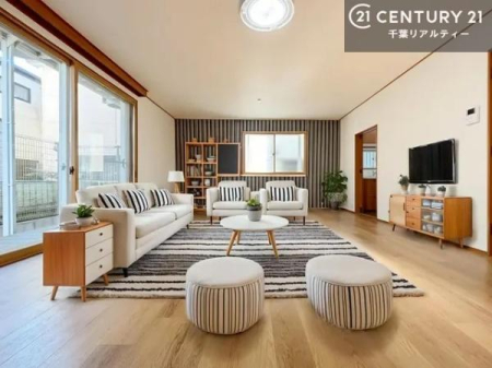 ���r���O �Ƌ��CG�p�[�X�ł��B�J�����̂���L�XLDK�I�\�t�@�[��_�C�j���O�e�[�u����u���Ă������ɂȂ�Ȃ��̂ŉ��K�ɉ߂����܂��I�R�~���j�P�[�V���������₷�����r���O�ł��I