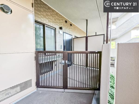 ���̑� �܂�Ōˌ��Ă̂悤�ȃ|�[�`�t���I�~�n���m�ہI