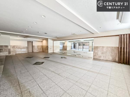 �G���g�����X ��؂Ȃ��q�l�����o�}������G���g�����X�B�z��������ǂ��S�n�̗ǂ���Ԃł��B