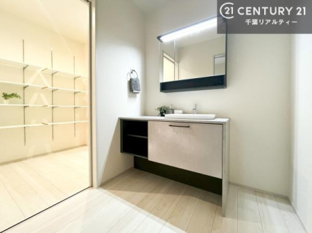 ���ʑ�E���ʏ� �g�Ȃ�𐮂�����ʏ��́A���������厖�ł��I������̐������̂��镵�͋C�����o�I�C�����悭���g�����������܂��B