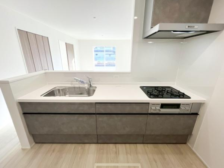 �L�b�`�� ��Ƃ����₷���V�X�e���L�b�`���ł��I���[����������t���Ă���̂ŁA�����X�y�[�X�ɕ���u���Ȃ��čςނ̂ŁA�L�X�g���āA���K�ɍ�Ƃ��ł��܂��I