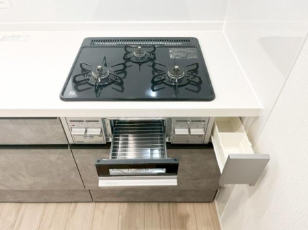 �L�b�`�� �R�����͎O������̂ł������̓����i�s���ł��܂��B
�������O�����t���ł��B�����X�y�[�X���L�X���Ă���׍�Ƃ����₷���I�g�����肪�ǂ��V�X�e���L�b�`���ł��I